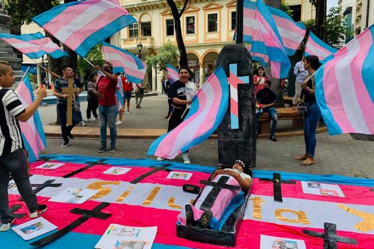 Exigen al Gobierno de Ecuador garantizar derecho a la vida de personas trans