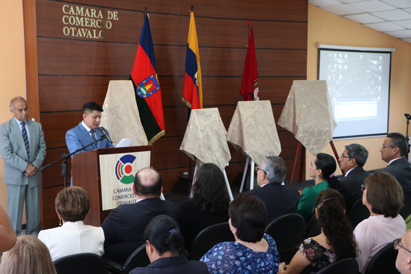 Libros digitales cuentan las historias del cantón Otavalo 9 libros