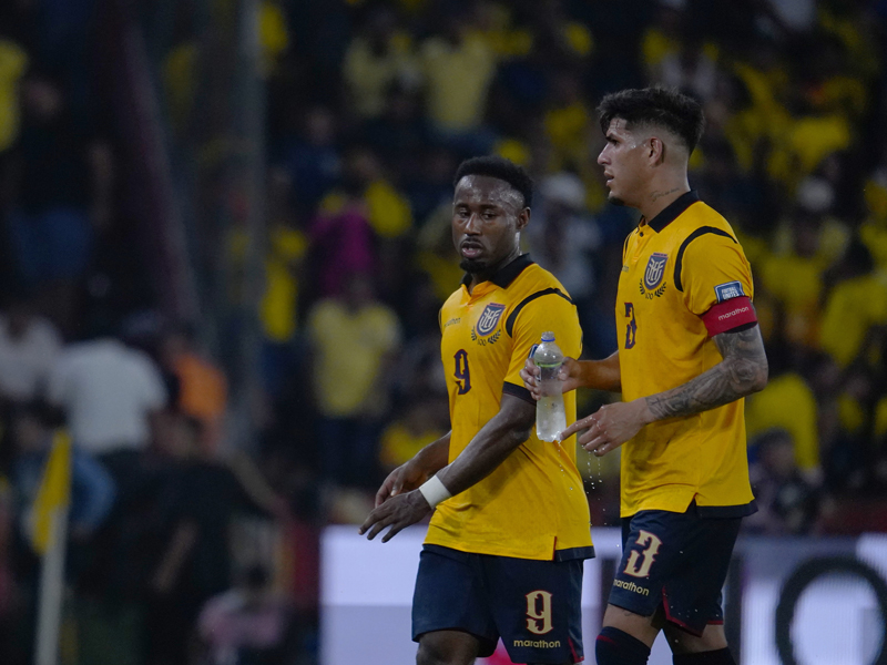 Ecuador empata sin goles ante Brasil y queda más cerca del mundial 6 tricolor