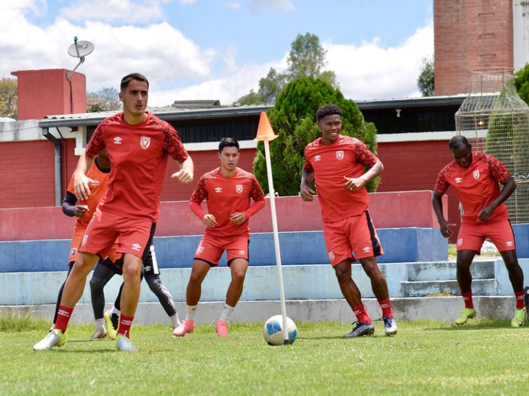leones