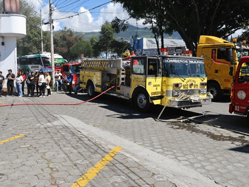 incendio local comidad
