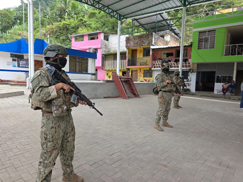 militares-espejo-las-juntas