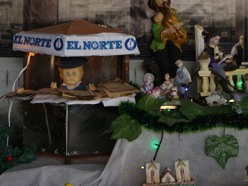 Esthelita Usiña está orgullosa de su gigantesco pesebre 1 pesebre usina 2
