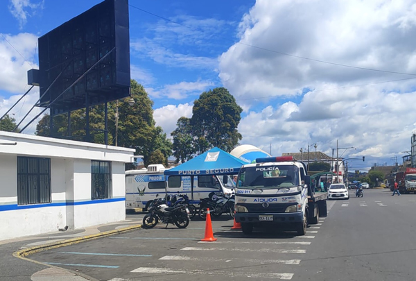 Sepultan a segunda víctima del robo en Tulcán y se reabre el punto seguro 1 Tulcán