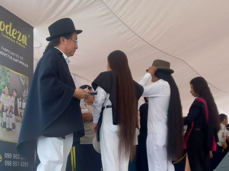 En Monserrath impulsan a mantener el cabello largo 4 cabello largo 1