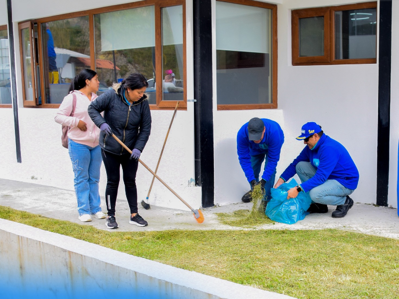 Minga entre cantones para dejar a punto la planta de Pesillo – Imbabura. 1 pesillo imbabura 2