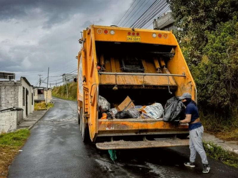 basura otavalo