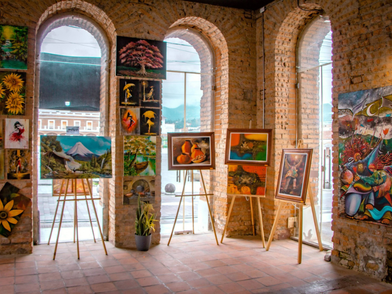 Se pinta de color el Centro Cultural Jacinto Collahuazo en Otavalo 1 otavalo arte 2