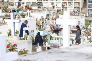 cementerio otavalo