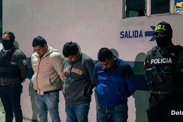 policias